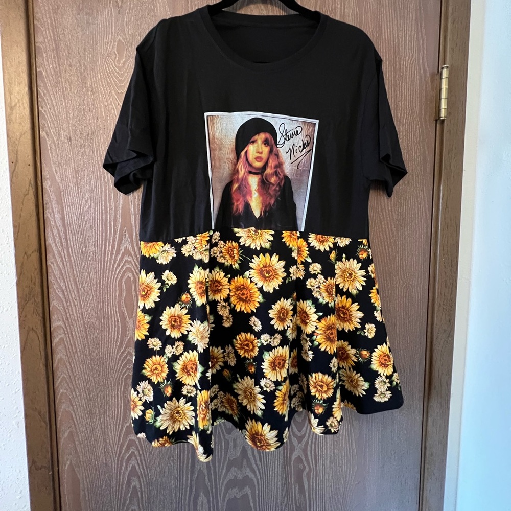COPY - Velvet Vintage Store Stevie Nicks Top